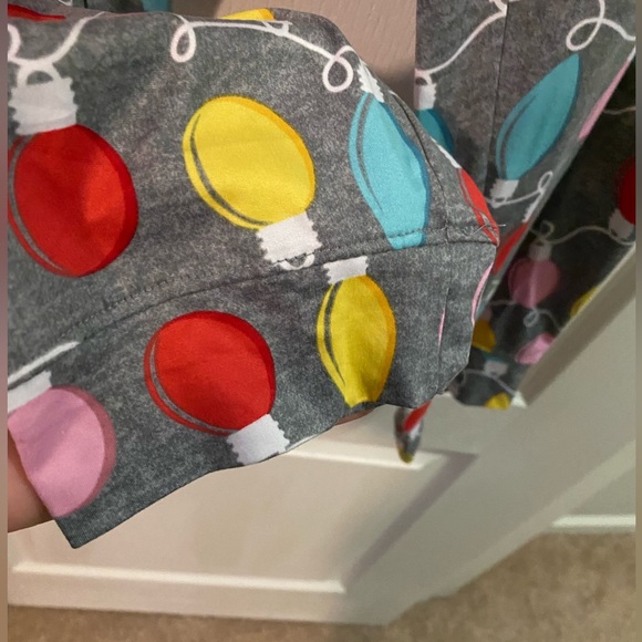 Lighten Up pajamas, Secret Treasures. Large top and XL bottom (jogger style) NWT - Picture 9 of 9